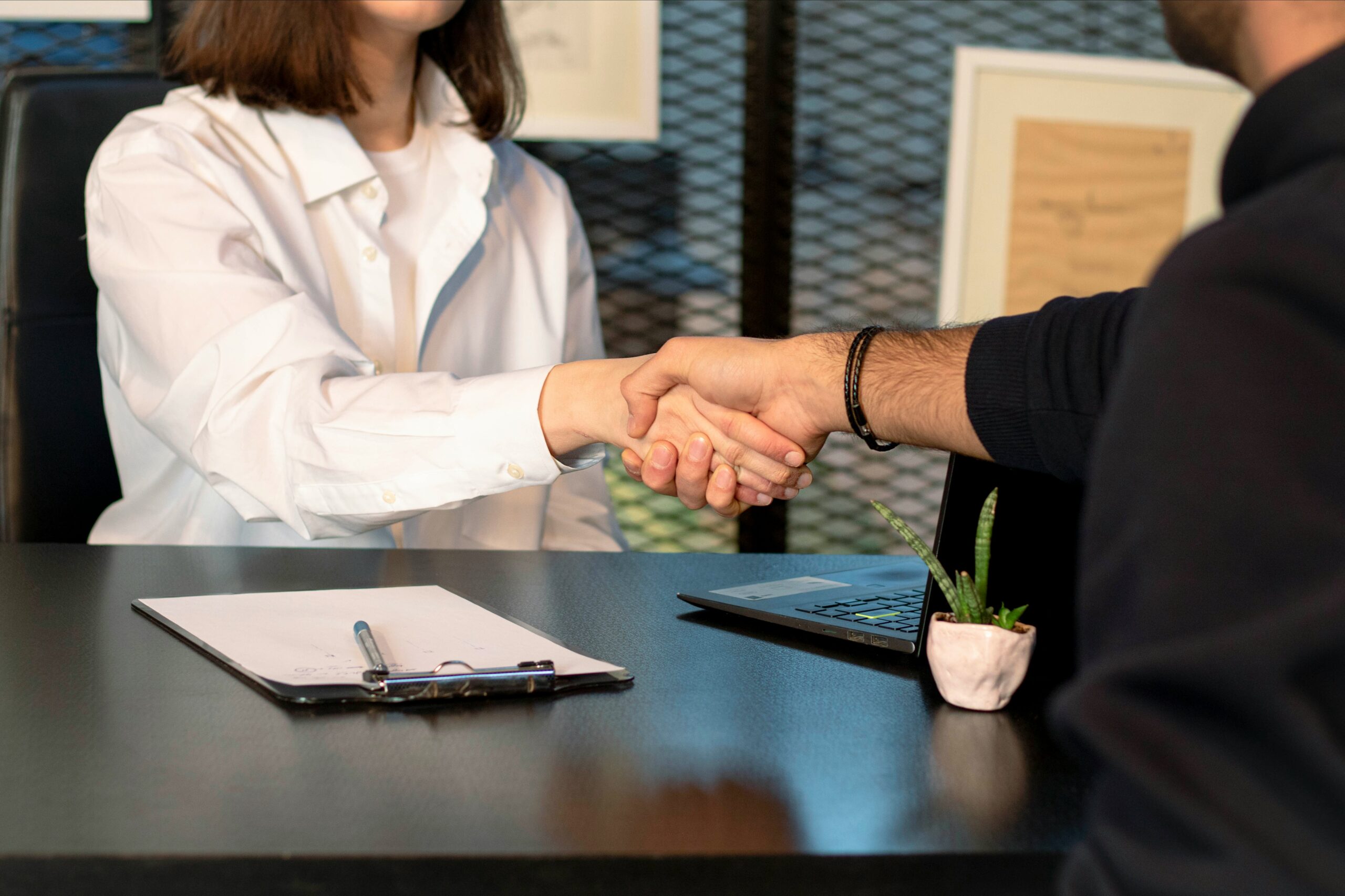 A successful partnership between a business leader and an HR advisor following a strategic organizational design project.